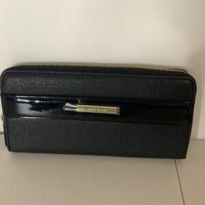 NWT ANNE KLEIN WALLET‎